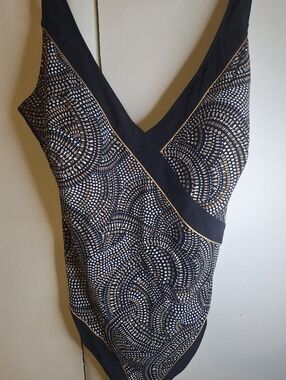 NWT Anita Black, White & Gold Patterned V-Neck One-Piece Swim Size 16/42 F Cup